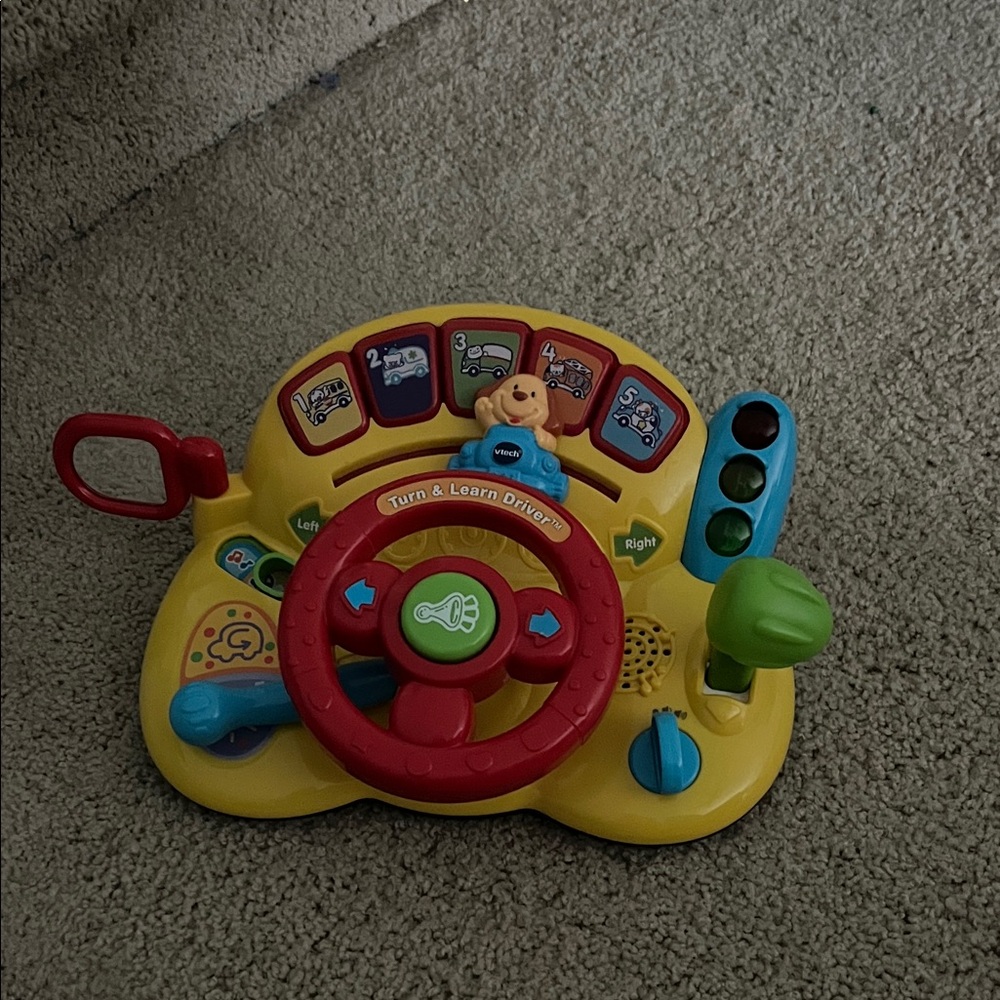 Baby toy in great condition has batteries in it barley used